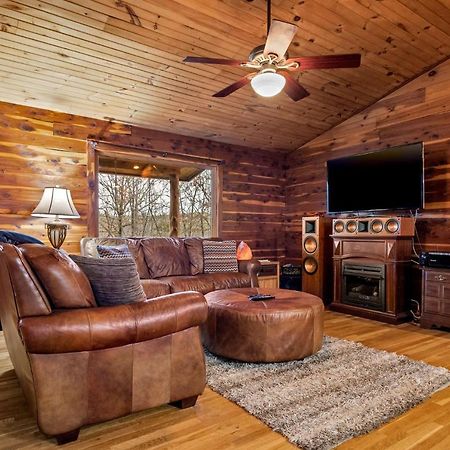 Compton Fly Away Cabin- Modern, Serene, And Convenient מראה חיצוני תמונה