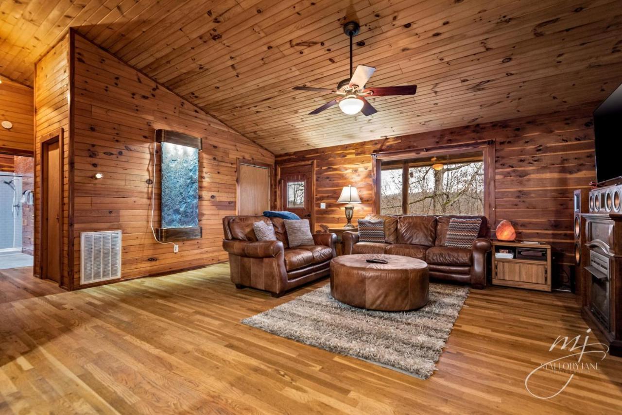Compton Fly Away Cabin- Modern, Serene, And Convenient מראה חיצוני תמונה